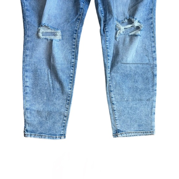 Old Navy Extra Stretch O.G Straight High Rise Distressed Jeans Size 16 - Picture 2 of 8